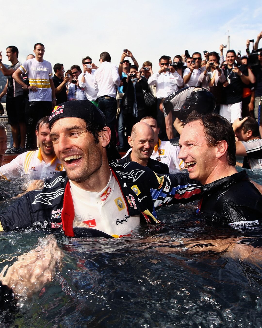 红牛二队鏖战雷诺车队，勒克莱尔关键制胜