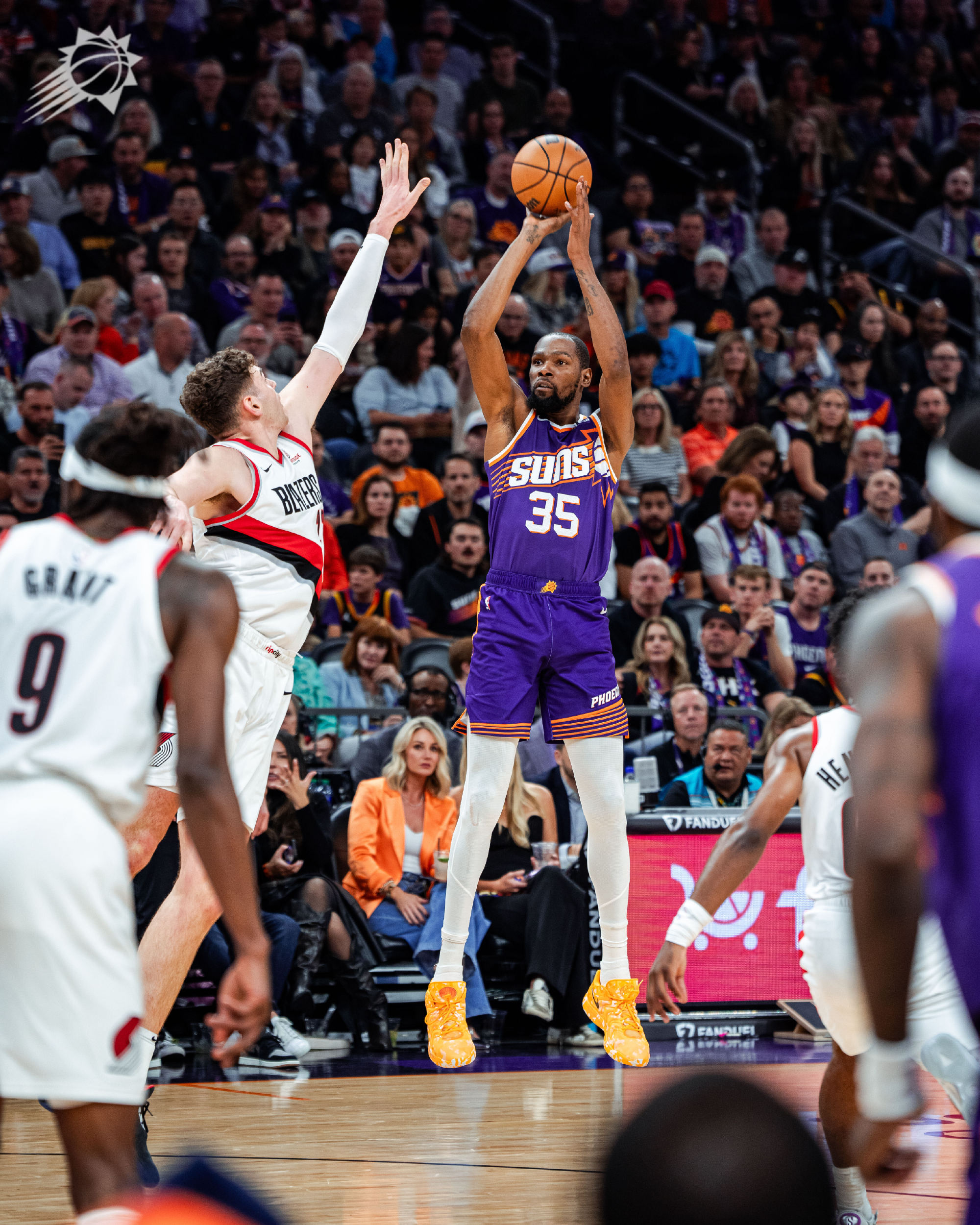 独行侠完胜公牛，布克点燃赛场