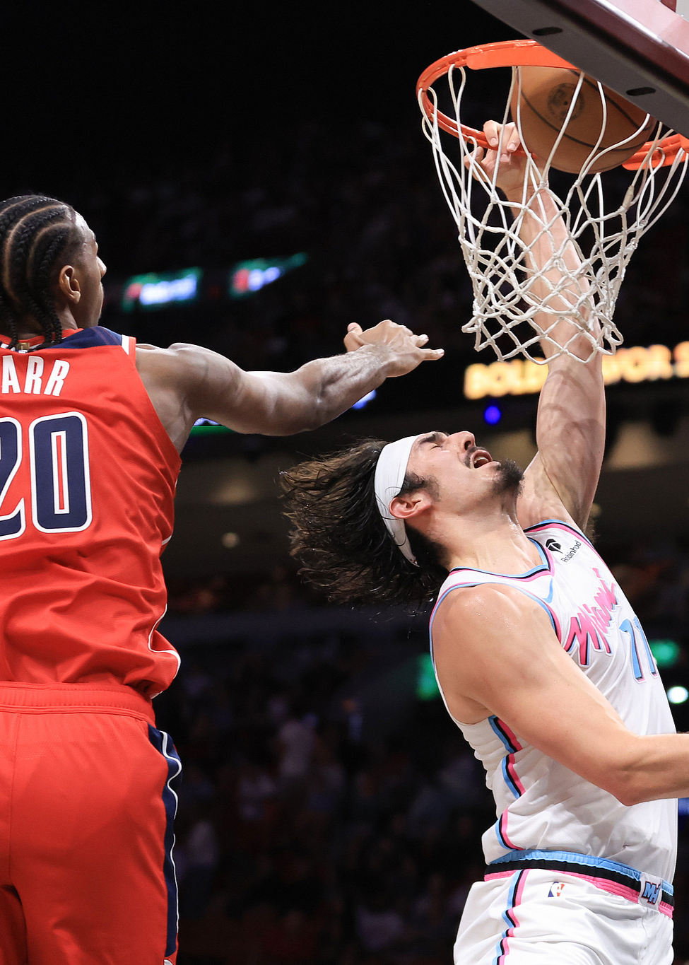 76人鏖战火箭，霍勒迪状态火热