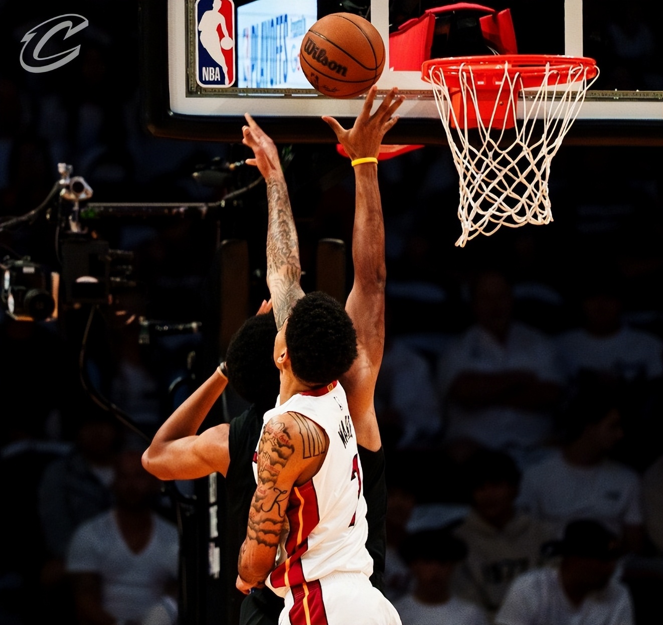 骑士碾压火箭，戈贝尔统治全场