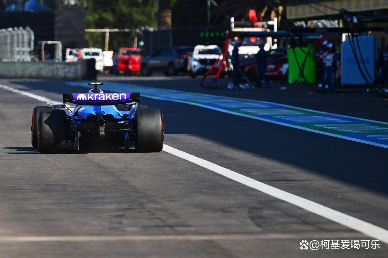 威廉姆斯翻盘梅赛德斯,塞恩斯惊艳四座 威廉姆斯翻盘梅赛德斯,塞恩斯惊艳四座