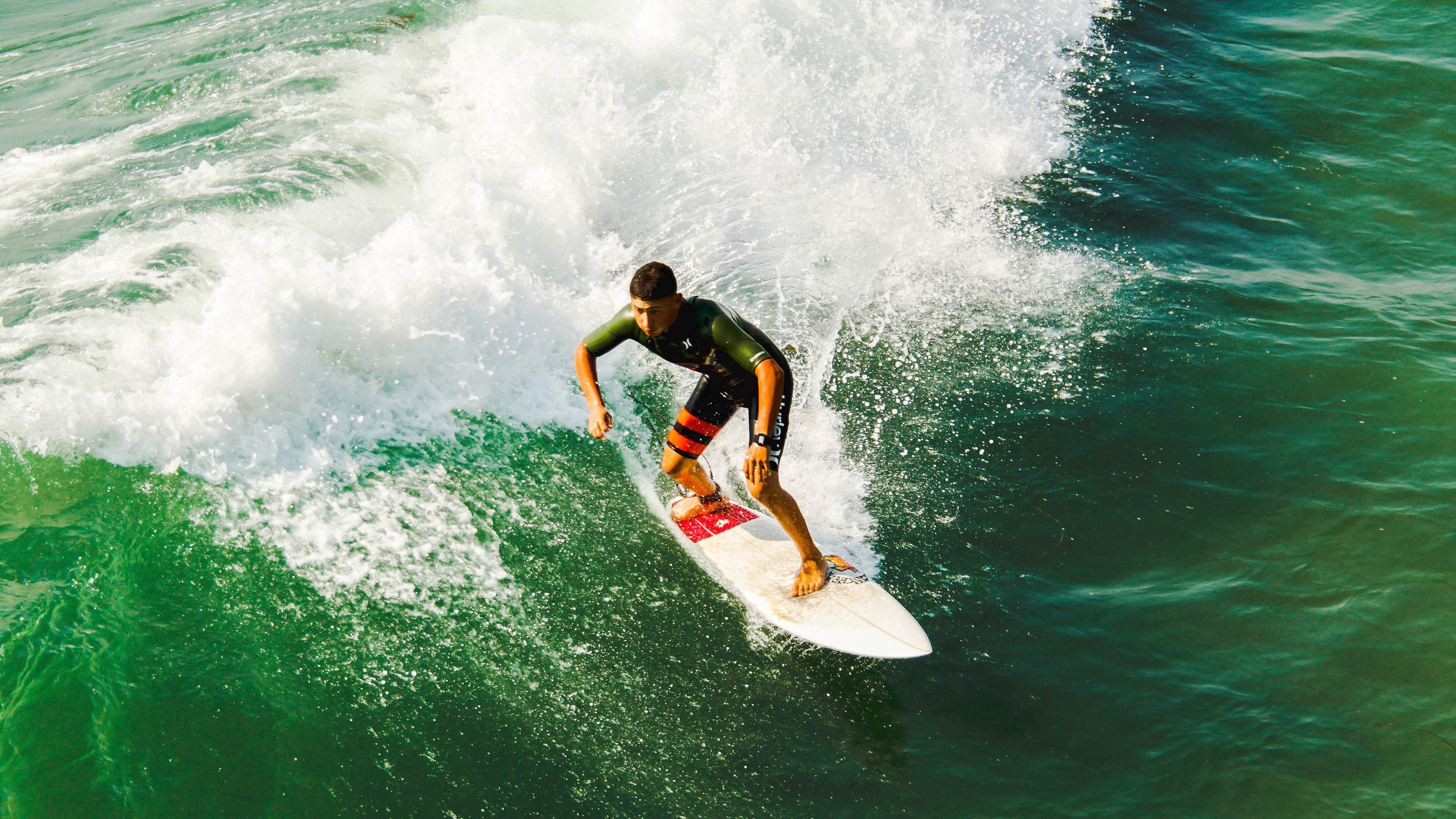 公牛掀翻马刺，米切尔的关键先生时刻