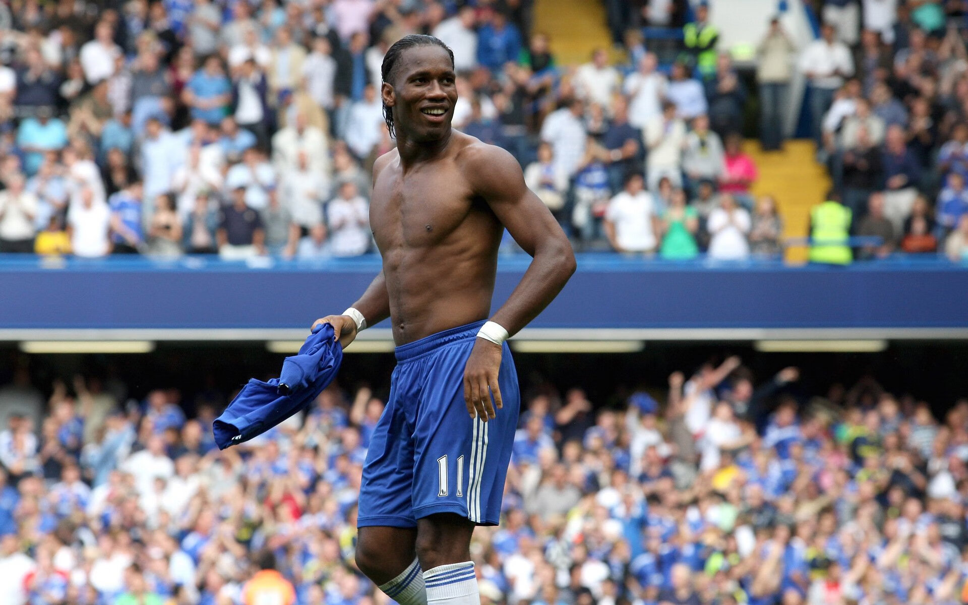 孤胆王者的终章，本泽马高能屠榜，秘鲁铁血围城下的克罗地亚悲歌